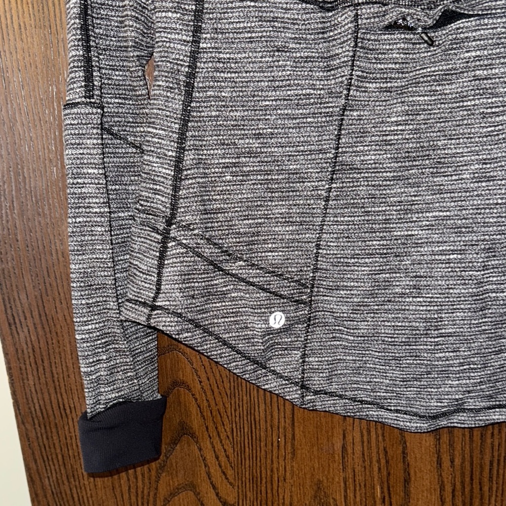 lululemon sweater - Picture 5 of 5